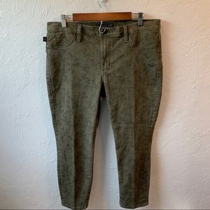 Rock and Republic green snakeskin grunge skinny jeans size 16